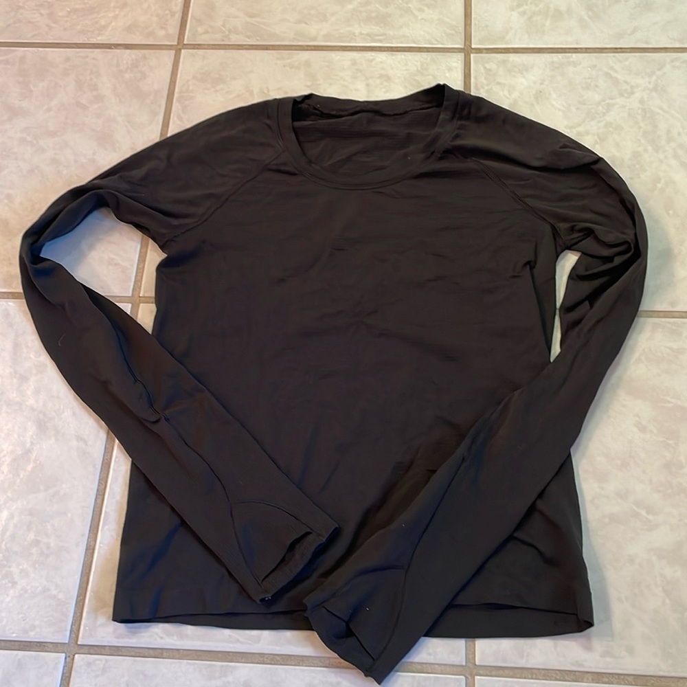 LULULEMON SWIFTLY - size 6